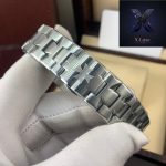 Vacheron Constantin Overseas Chronograph Silver Dial - Image 2