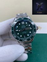 Omega Seamaster Diver 300M Green Dial - Image 2